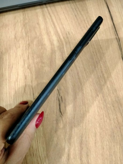 Продаю телефон Samsung