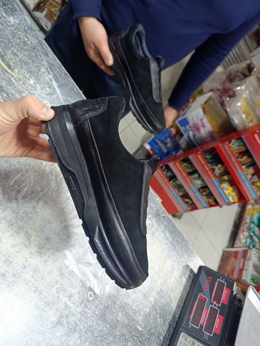 Renzo Rinaldo, zamishli oyoq kiyim.