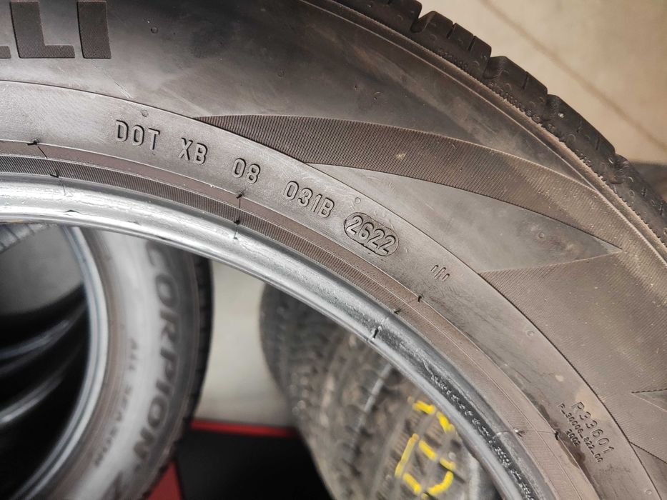 2бр. всесезонни гуми 235/55/19 Pirelli