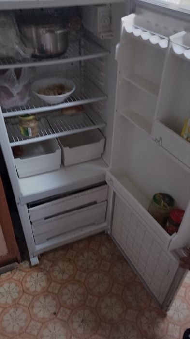 Продам 2 холодильника, село Акмол
