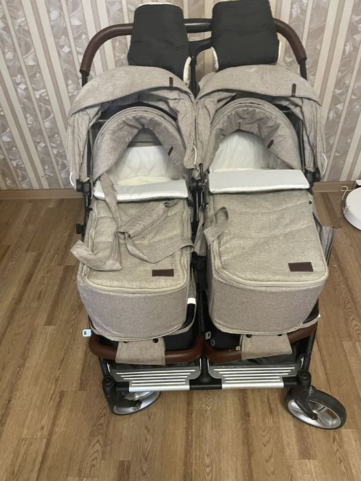 Коляска для двойни