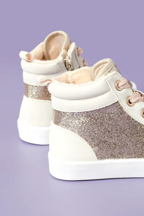 Продам ботинки дёшево для девочек