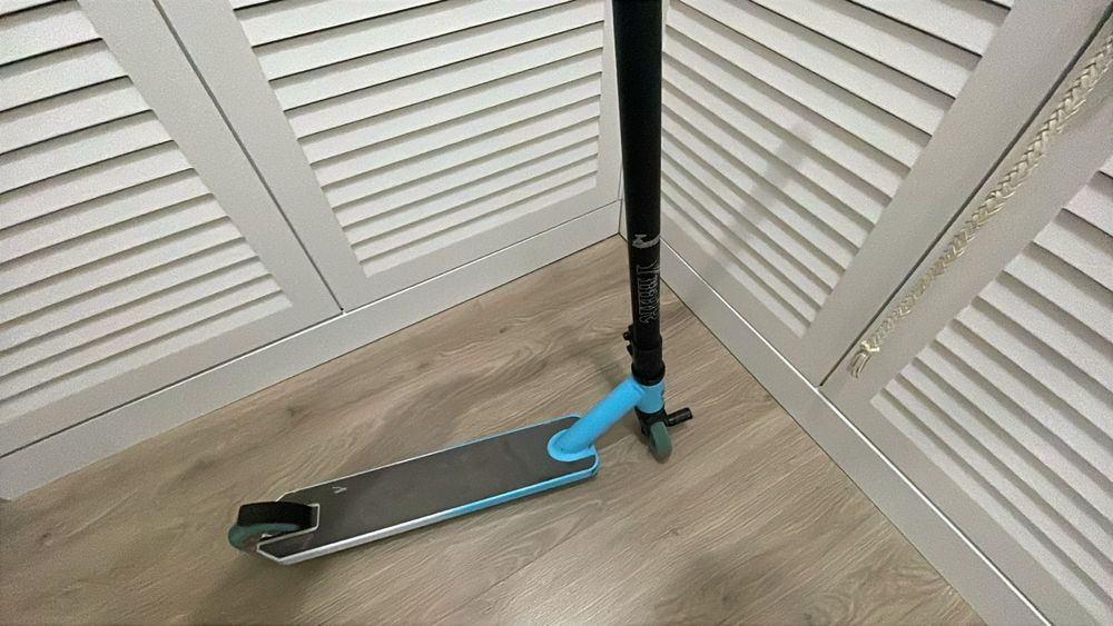 Продам трюковый самокат