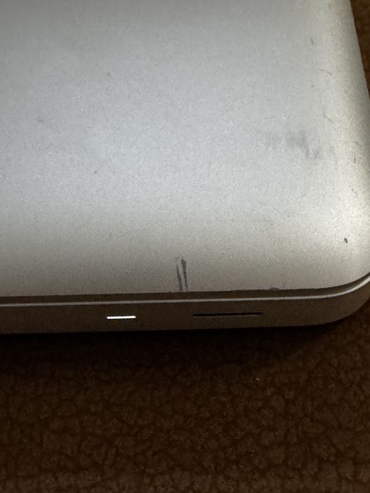 Macbook Pro Mid 2012 15' 16GB ram 240 GB SSD