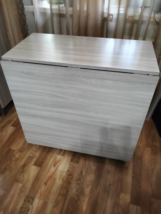 Продам , стол тумбу