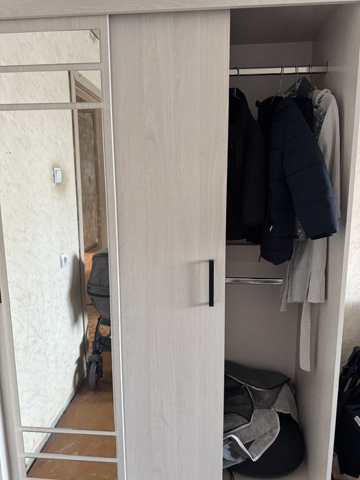 Продам шкаф купе