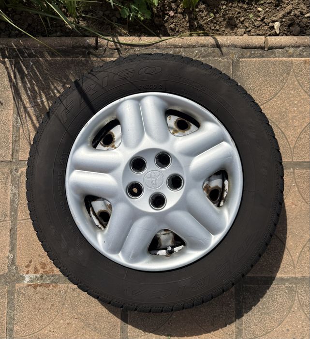 Зимен комллект гуми с железни джанти 15цола за Toyota 5x114.3mm