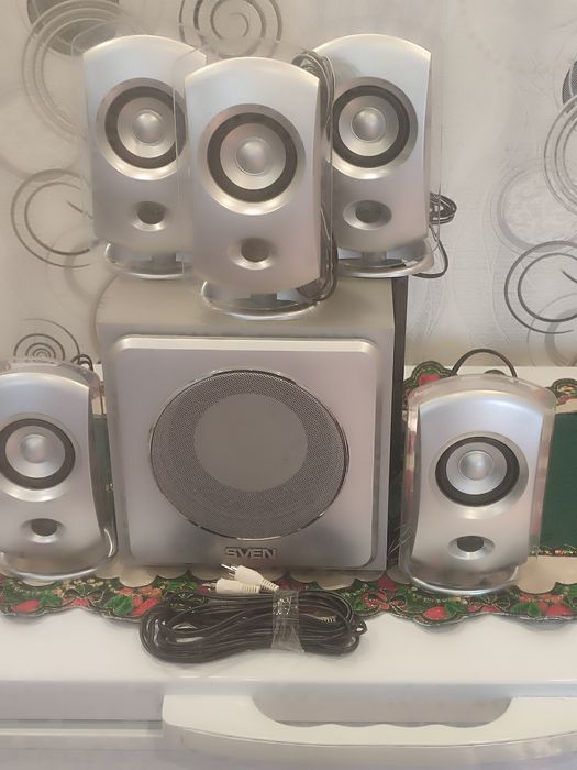 Сабвуфер и колонки