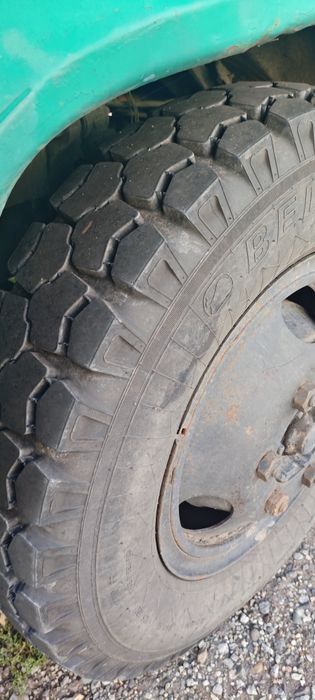 Газ 53 на полном ходу