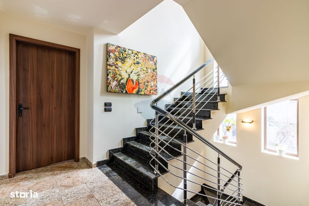 Vanzare Vilă cu 7 camere  Corbeanca