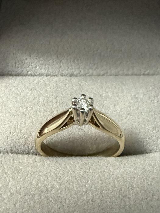 Бриллиантовое кольцо