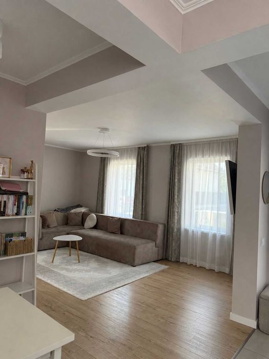 Casă individuală în Ipotești pe teren de 530 mp