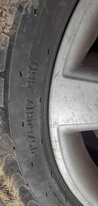 Anvelope vara 215/60/17