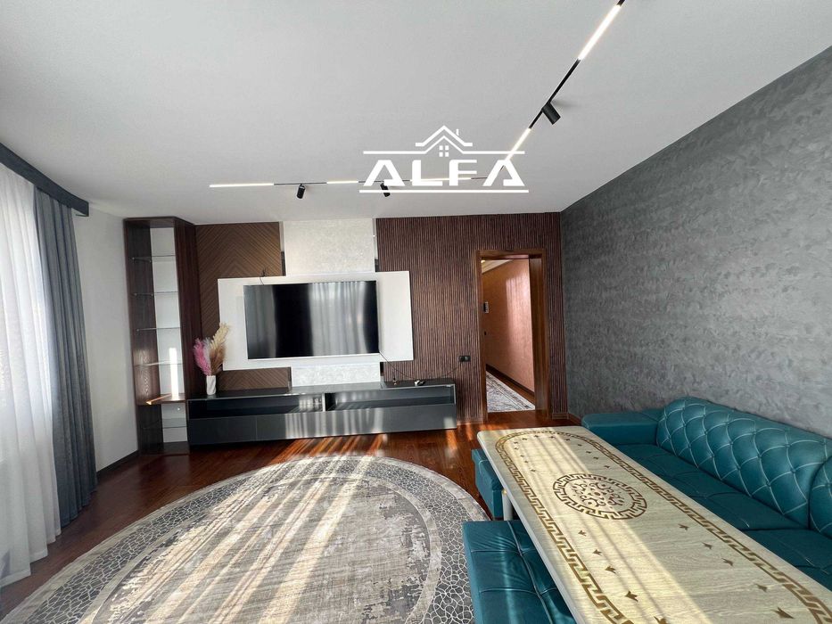 kvartira xonadon uy sotiladi 2 xonali 80m² 5-qavat.