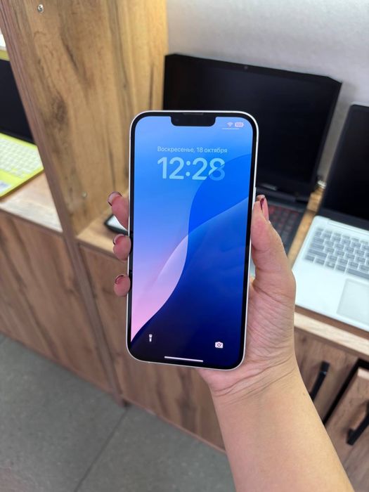 Телефон Apple iPhone 14 Plus