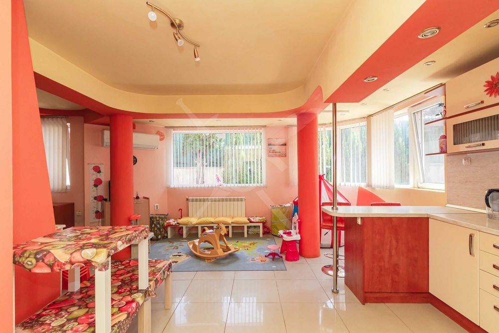 Продава се Къща в София, Левски - 450 кв.м за 1700 €/кв.м - Снимка #15