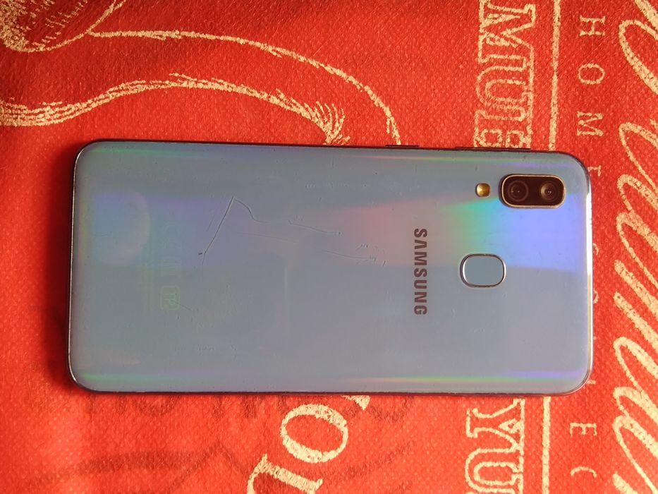 Продаеться Samsung A40