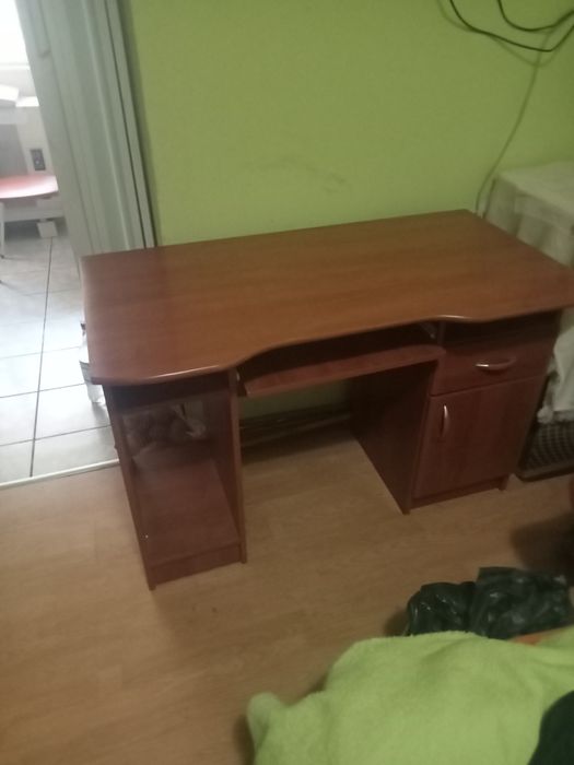 Birou și masa de vanzare