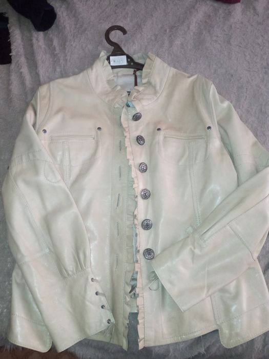 Продам кожаную куртку