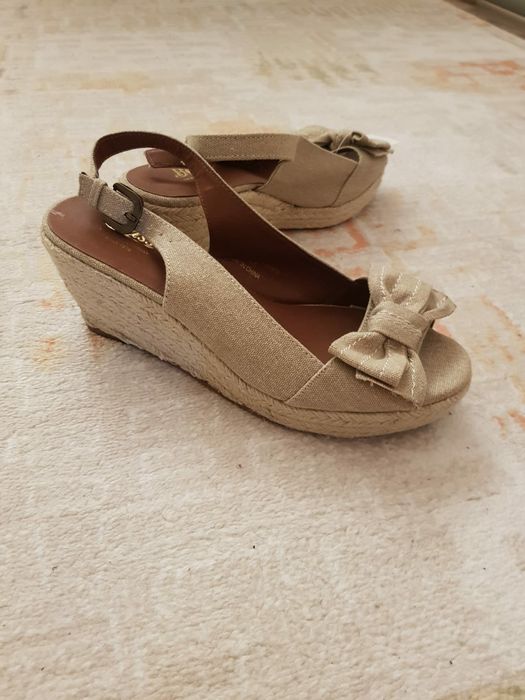 Oferta!!!Sandale dama noi marimea 37