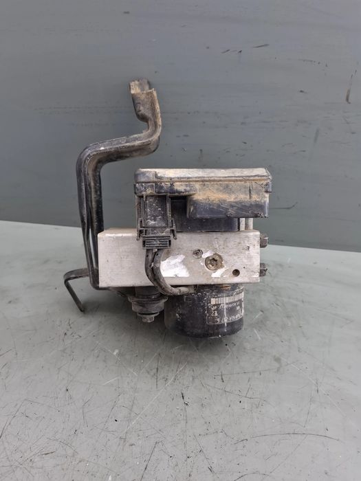 Pompa ABS 1J0 907 379 Q Volkswagen VW Golf 1998 1.4 MT (75 hp)