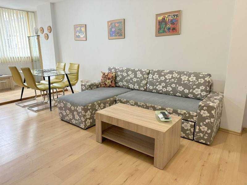 Дава се под наем Двустаен апартамент в Бургас, Център - 65 кв.м за 375 € - Снимка #4