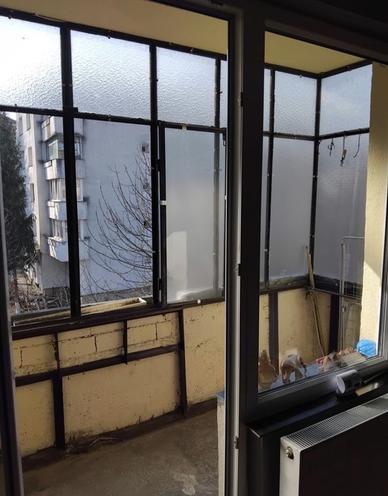 Vand apartament 2 camere confort 1 sporit, etaj 4, Banat, decomandat,Tudor zonă deosebită!