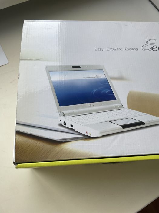 ASUS ноутбук маленький