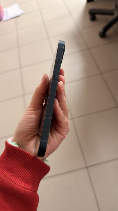 Продаю iphone 13 128gb