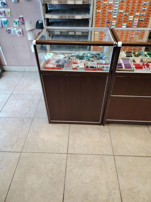 Магазинно оборудване