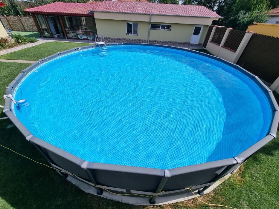 Intex ULTRA XTR 732x132