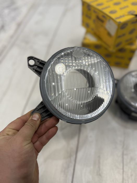 Ближние стекла Hella (Оригинал) на BMW e34