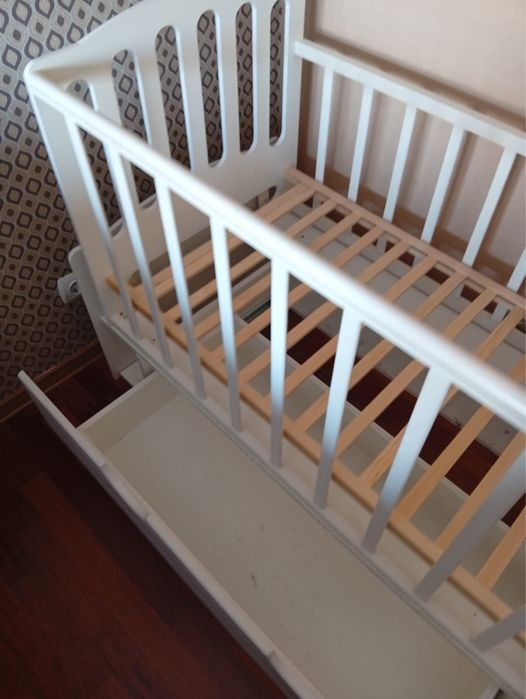 Детская кроватка