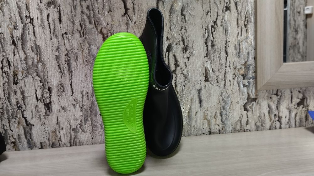 Резиновые сапоги