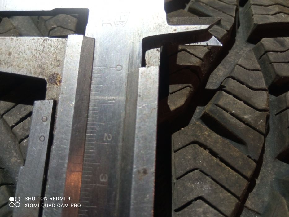 Зимни гуми с  железни джанти 5х100, 195\65\15  на 57.1мм.