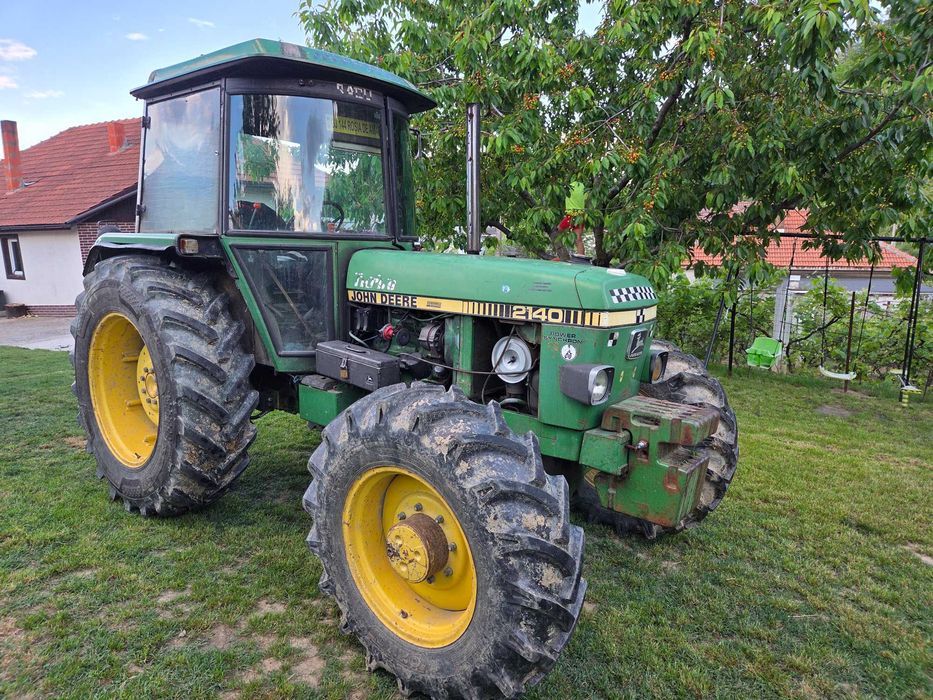 Vând tractor John Deere