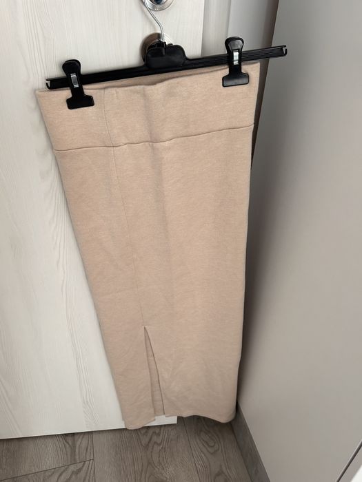 Fusta Reserved noua cu eticheta