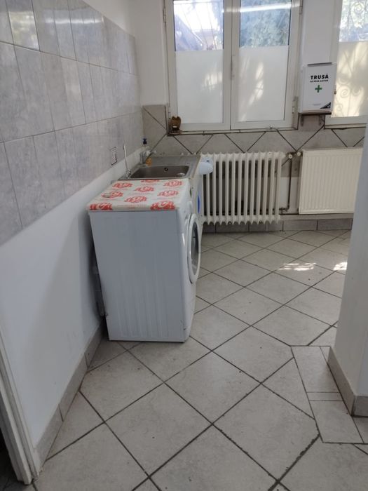 Spatiu de inchiriat la curte