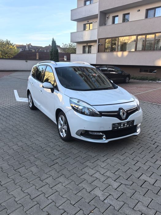 Vând Renault Grand Scenic