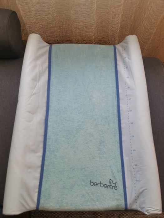 Подложка за преповиване на бебе