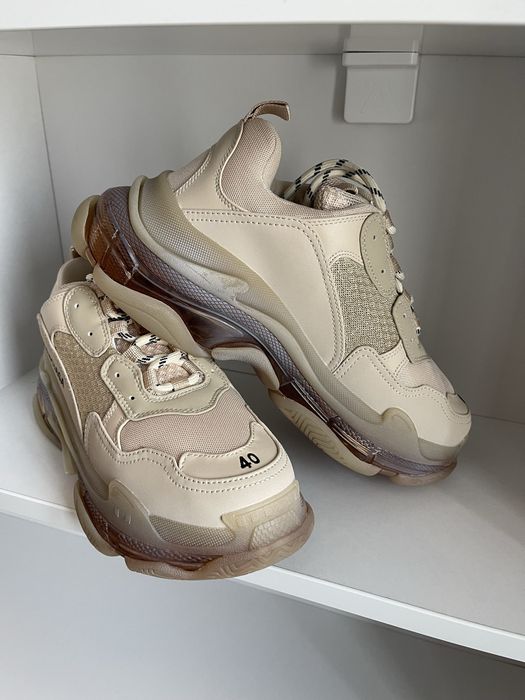 Balenciaga Triple S 40 pe stock