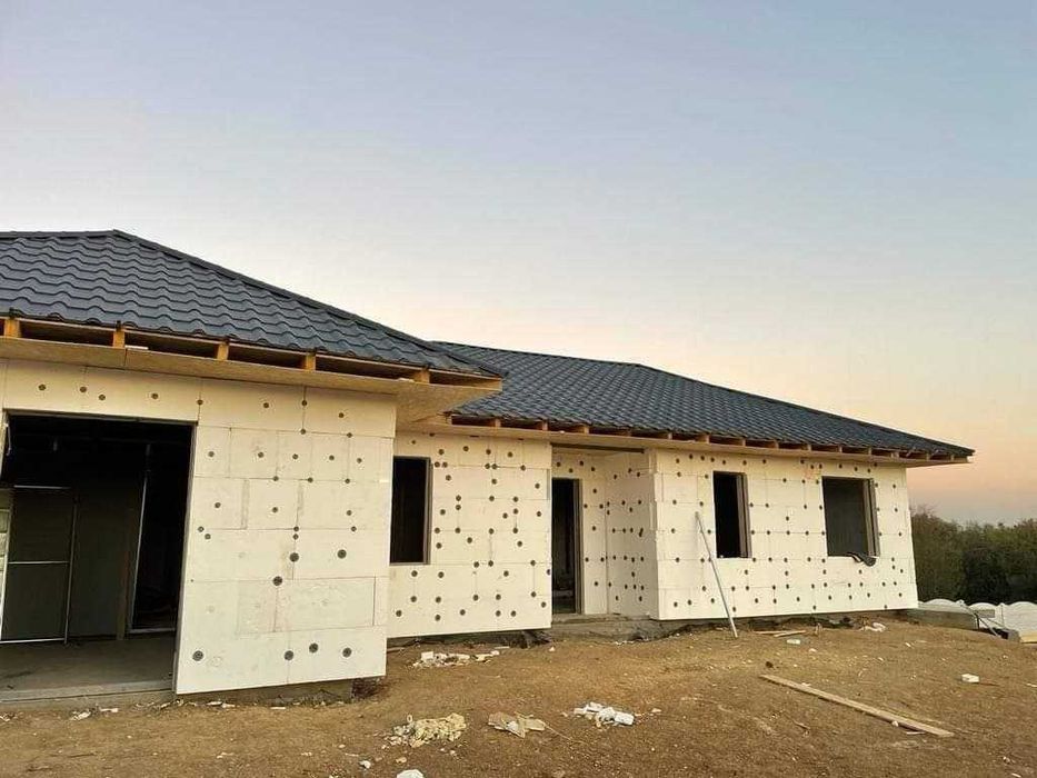 Case pe structura metalica