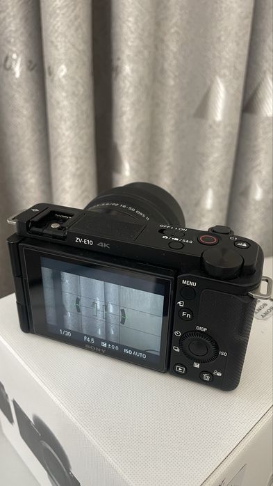 Продам Sony ZV-E10, в отличном состояний