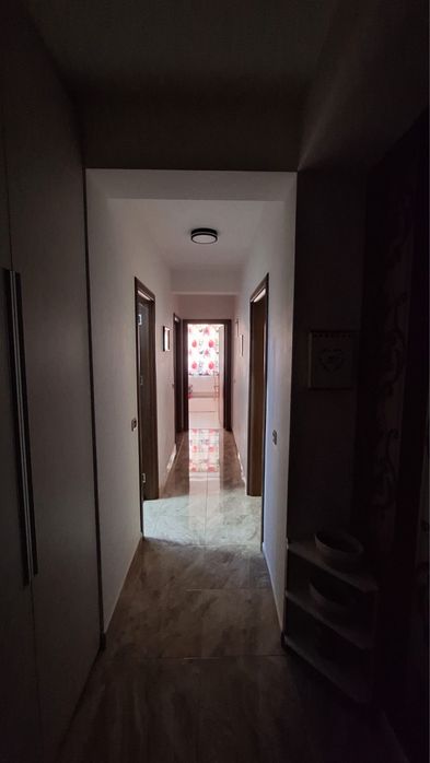 Vand apartament 3 camere