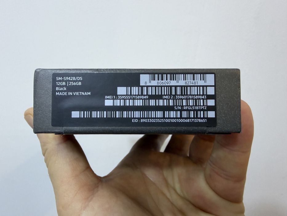Samsung Galaxy S26, 256 gb, 12 gb ram, 5G, Black, nou la cutie