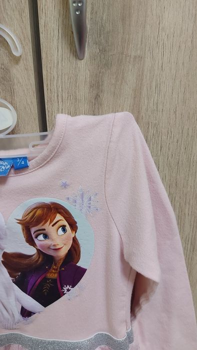 Рокла на Елза и Ана за принцеси