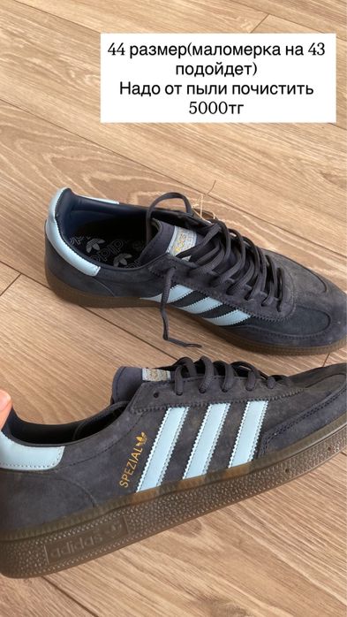 Новые кроссовки с незначительными дефектами