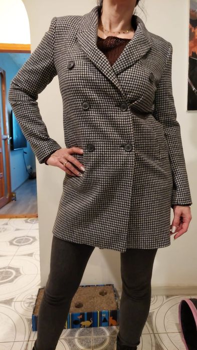 Pardesiu dama, Zara