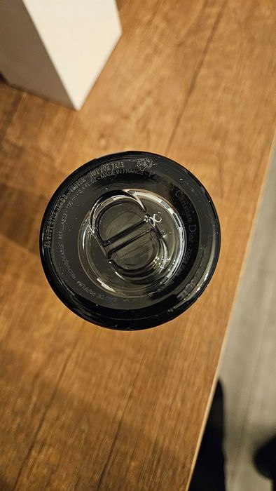 Продавам парфюм DIOR Sauvage 100ml.