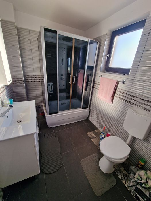 Închiriez vila la Sacalaz in cartier Europa - proprietar